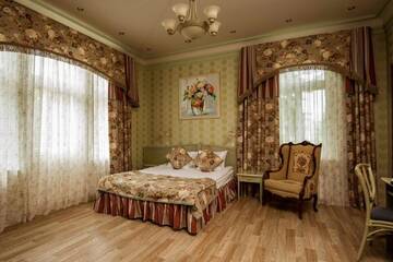 Фото номера Двухместный номер с балконом и видом на парк Отель Boutique Hotel Roze г. Лиепая 9